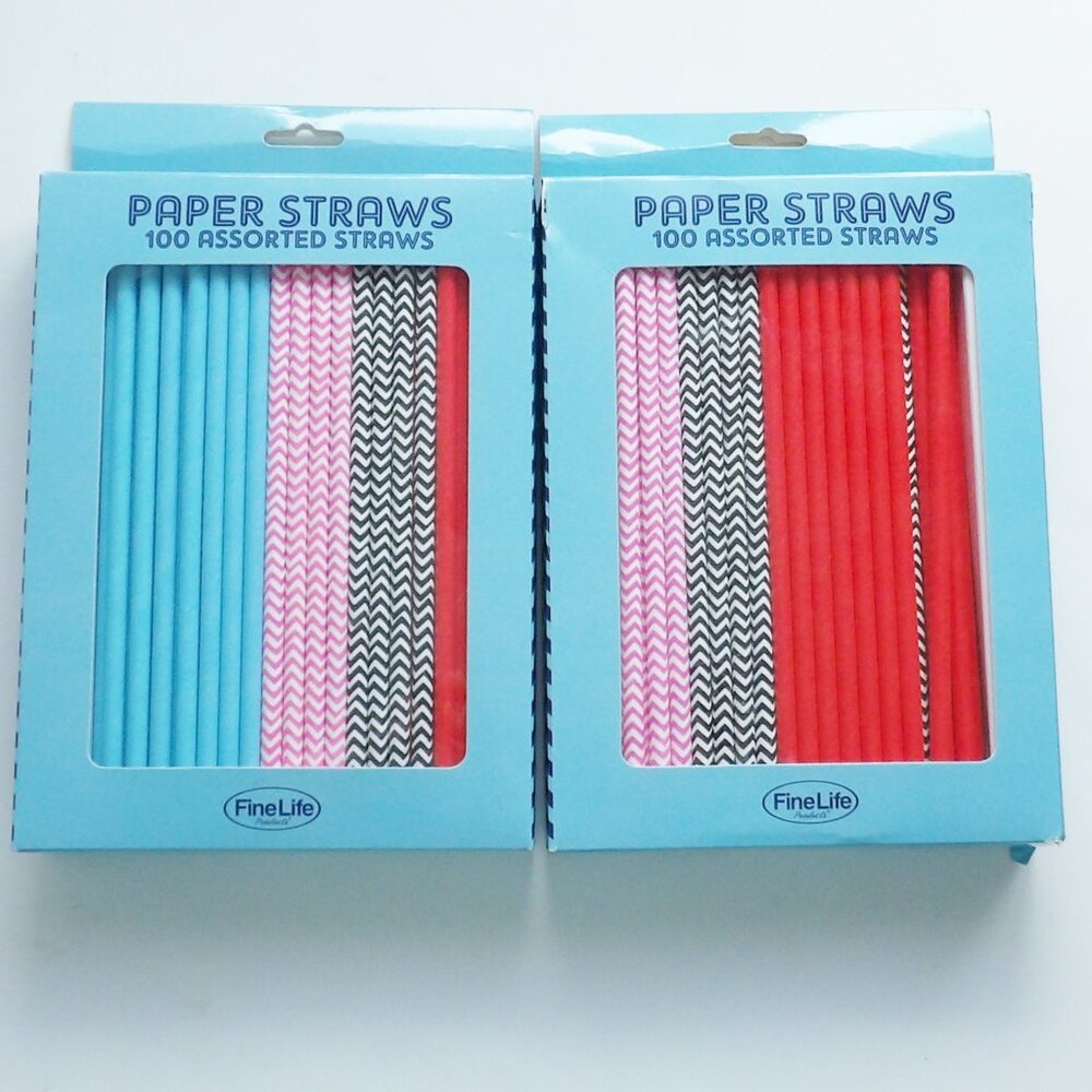 2 Boxes of Paper Straws 200 Straws Total 4 Different Colors Included